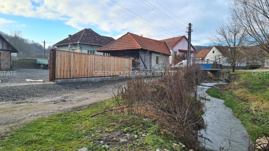 Pret Redus ! Casa cu teren zona Roscani,Tinutul Pastravariilor - 11