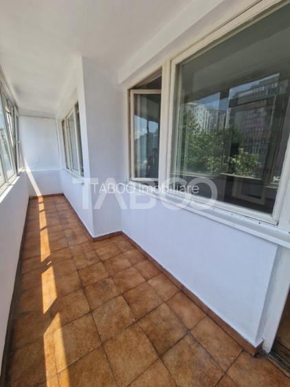 De vanzare apartament 2 camere Obor balcon mare proximitate excelenta - 12