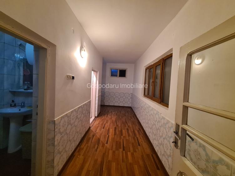 Casa zona centrala Adjud - renovata si mobilata - 7