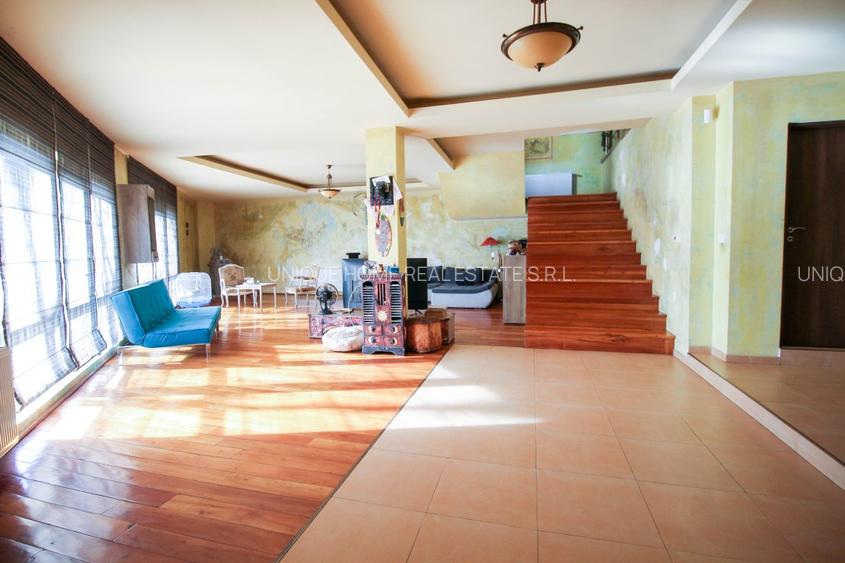 Pipera: Vila individuala cu 10 camere si teren de 600mp! - 2