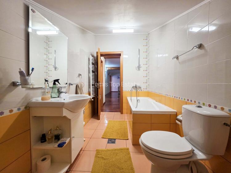 Vila de vanzare P+E cu 4 dormitoare - zona Inel 2 - spatioasa si eleganta. - 17