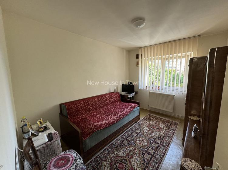 Apartament decomandat cu 3 camere in Centrul Civic, strada Mihai Viteazul - 12