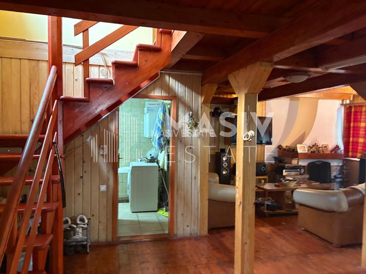 🏡 Casă din lemn masiv cu 7 camere, saună și teren generos – Azuga - 10