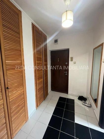 Piata Muncii - metrou la 2 minute, vedere spate - 2