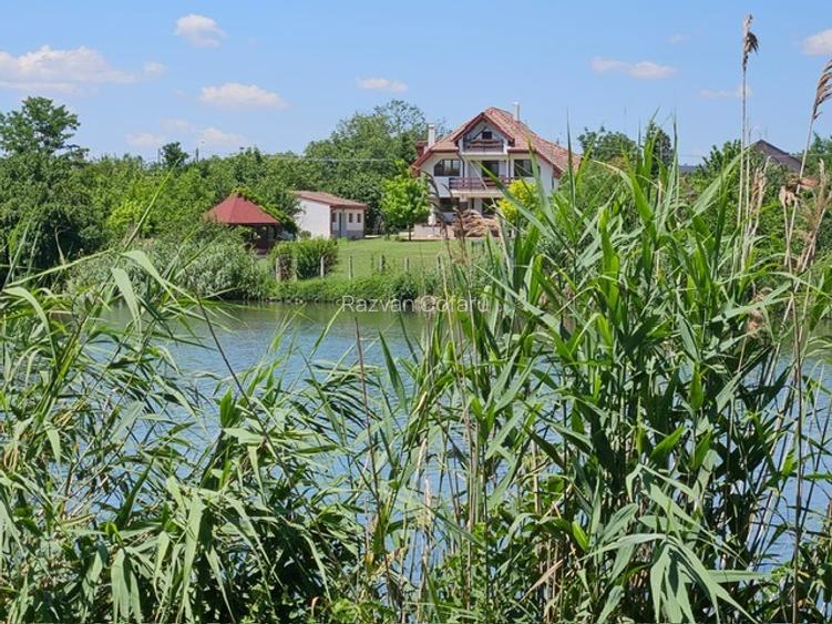 Teren de vanzare pe malul lacului in Stefanestii de Jos - 5