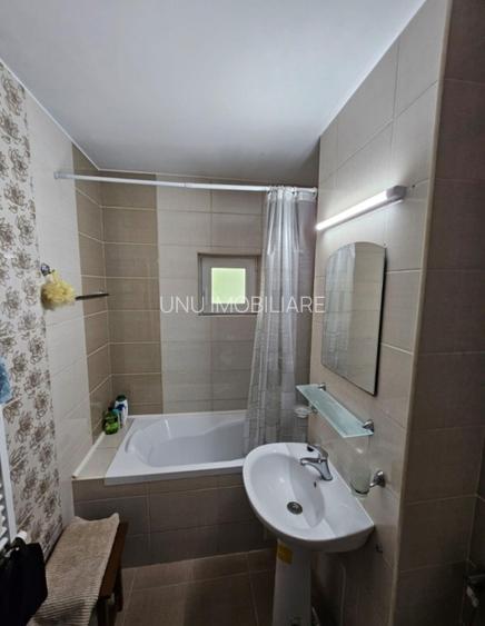 Etaj 1-Podul de Fier-Tg Cucu- 3 Camere Decomandat 73mp-renovat - 2