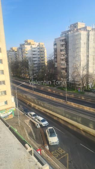 Vând apartament București Doamna Ghica numărul 8 trei camere decomandat suprafaț - 5