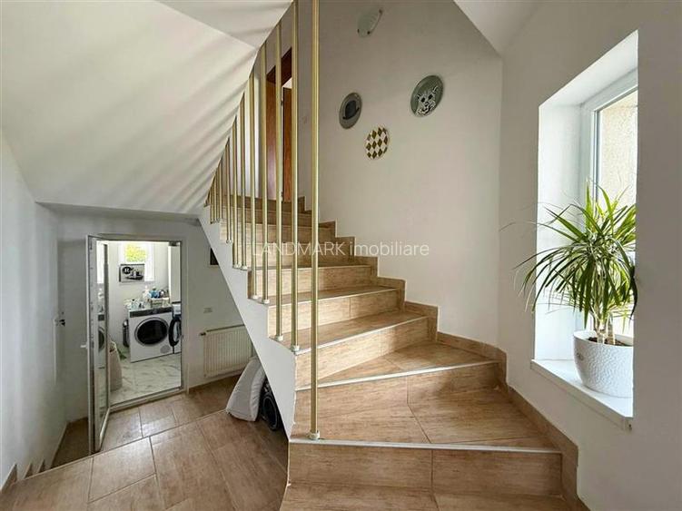 CASA individuala cu garaj, 5 camere, 3 bai Dumbravita zona lac Macilor - 4