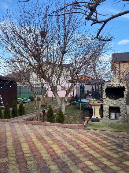 Casă cu teren generos și potențial investițional – Năvodari, zonă liniștită - 11