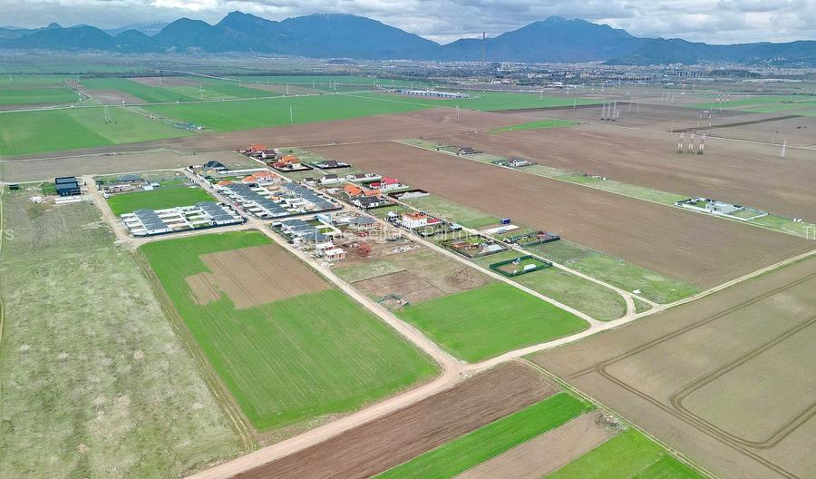 Teren intravilan - 10