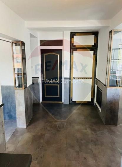 Spațiu comercial de închiriat - 11