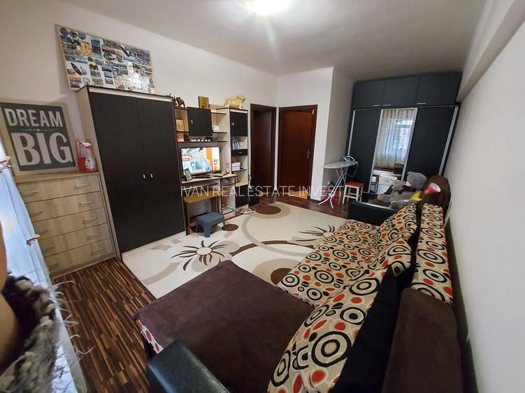 Stefan cel Mare, garsoniera cu centrala, boxa, bloc reabilitat, metrou - 2