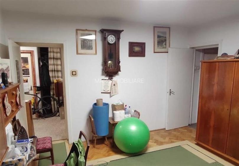 Apartament 3 camere et 2 zona 7 Noiembrie langa UMF Spitale Cornisa - 6