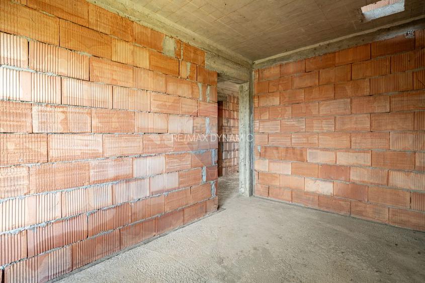 Casă / Vilă nouă de vânzare, la roșu, 5 camere, 225mp, Fântânele, Arad - 27