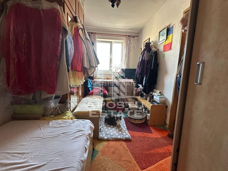 Garsoniera la etajul 1, zona Dambovita - 2