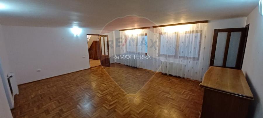 DE INCHIRIAT: Casă / Vilă P+1 - Zona Centrala BAIA MARE - 5