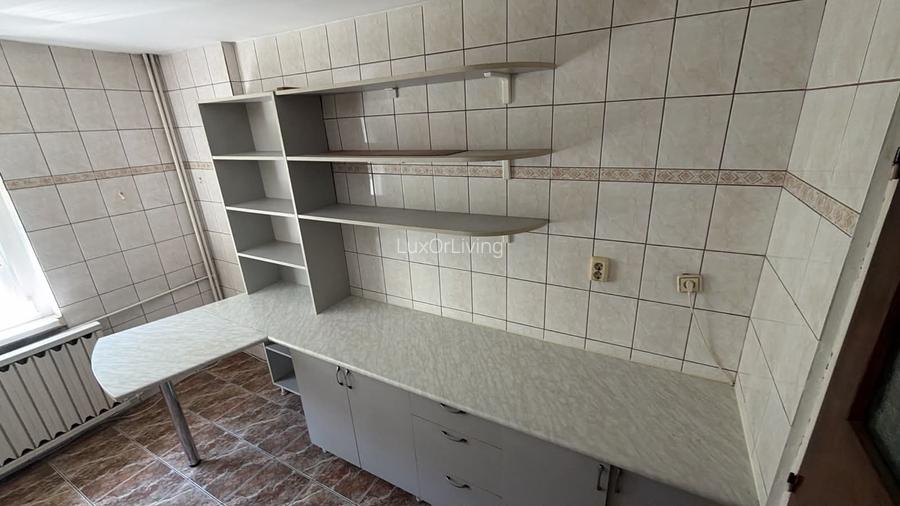 Apartament 2 camere Bloc Anvelopat – VITAN MALL - Luminos OPORTUNITATE - 9
