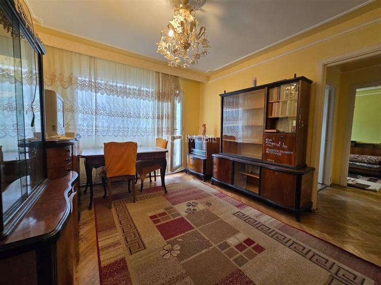 Apartament 2 camere semidecomandat, Podu Ros - Red Cube - liber - 3