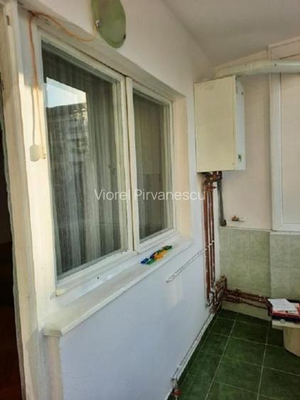Inchiriez apartament 3 camere, et. 2, centrala proprie,2 bai- Complex Studentesc - 5