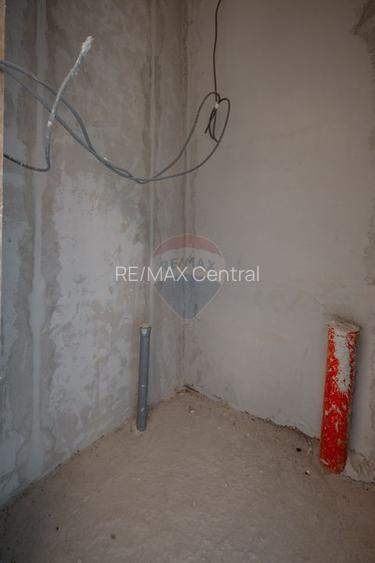 Casă cu 4 camere de vânzare, 130mp utili, teren 600mp in Harman - 22