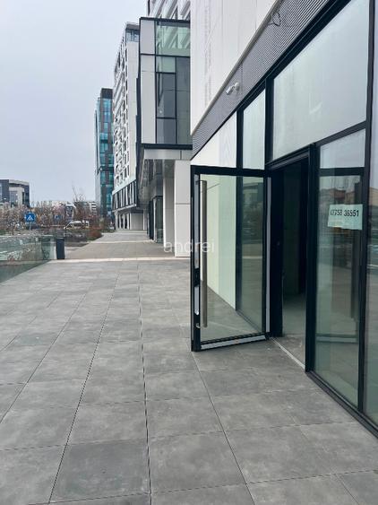 Spatiu comercial de inchiriat sau cumparat premium cu terasa  - 4