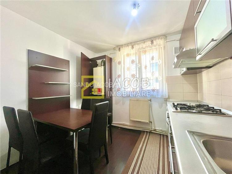 Apartament 3 camere decomandate, strada Martir Horia, Bacau - 9