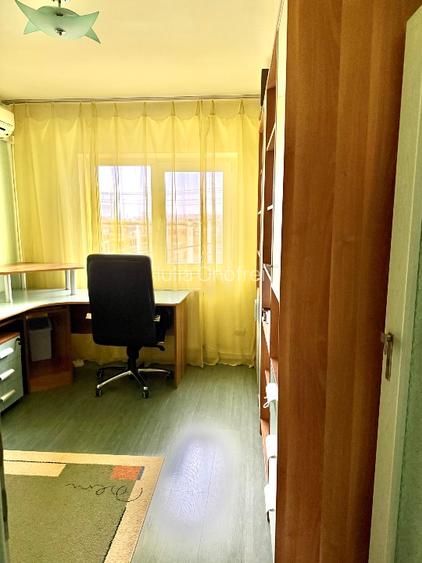 Vând apartament 3 camere, 72 mp, zona Bucovina - 11