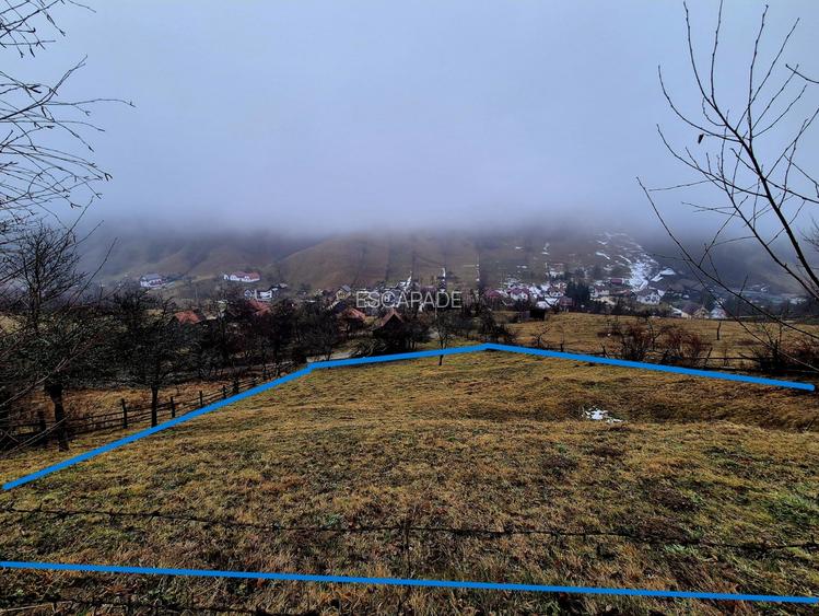 Teren intravilan Simon/Bran, 4318 mp , casuta intabulata, utilitati - 3