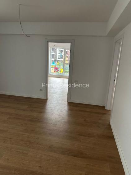 Vanzare 3 Camere Bloc Nou Pipera OMV - 3