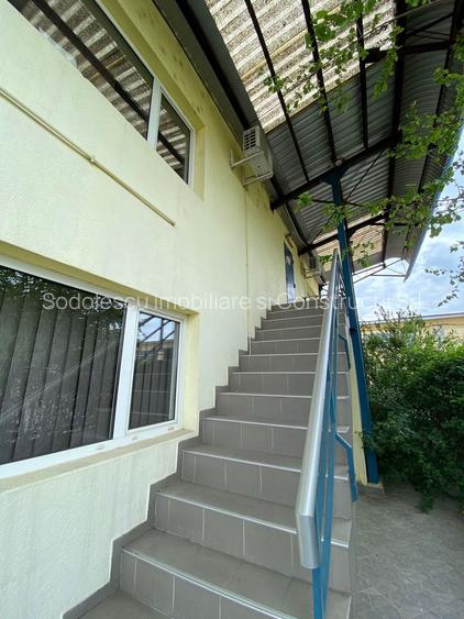 Hala 1.100 mp zona de S - 12