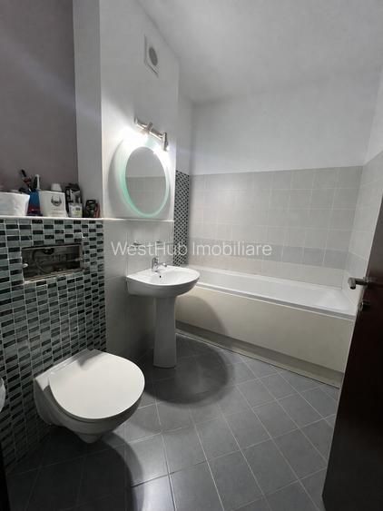 Apartament cu 3 camere, 74 mp, terasa 21 mp - Zona Aradului
