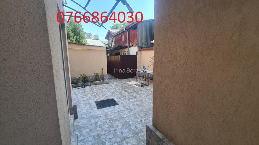 Brâncoveanu, proprietate 2 case, 5 camere, 2 bucătării, 2 băi, 105utili, 45curte - 16