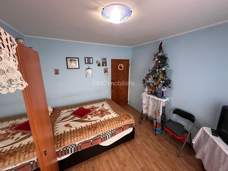 De vanzare apartament 3 camere 2 bai zona Crangasi - 4