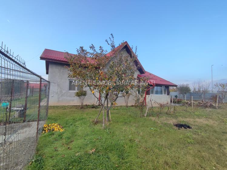 Casa cu design placut si curte generoasa in Afumati - 3