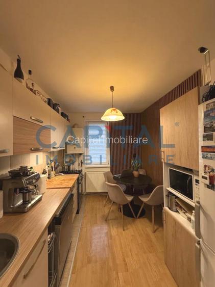 FARA COMISION! Apartament 3 camere, decomandat, etajul 3/4,  zona Lucian Blaga - 2