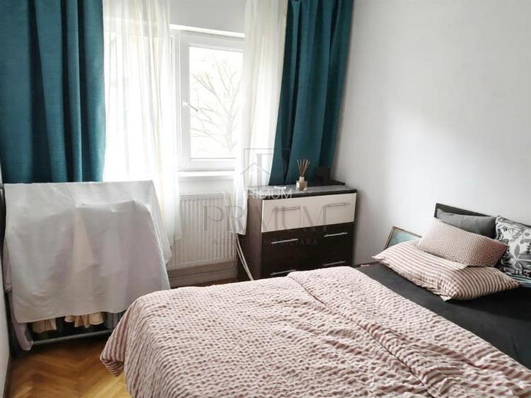 LIPOVEI - 3CAM - 2 BAI - BOXA - CENTRALA PROPRIE - ETAJ 2 - 3