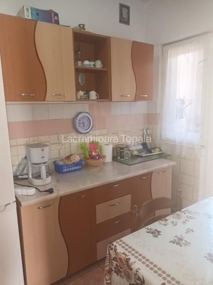 Apartament 3 camere decomandat  - 10
