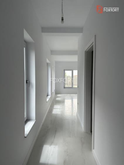 Duplex deosebit cu 5 camere in Ghiroda  - 16