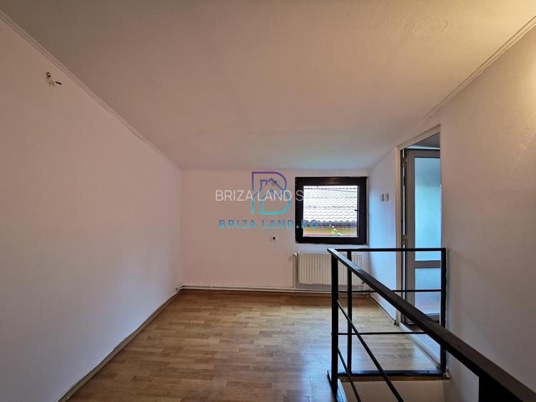 soseaua  Chitilei, Crusovat, casa P+Pod, sup. 238mp, 9 camere - 3 apartamente - 19