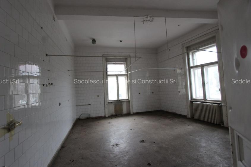 Imobil pretabil cladire de birouri, clinica medicala - Central - 30