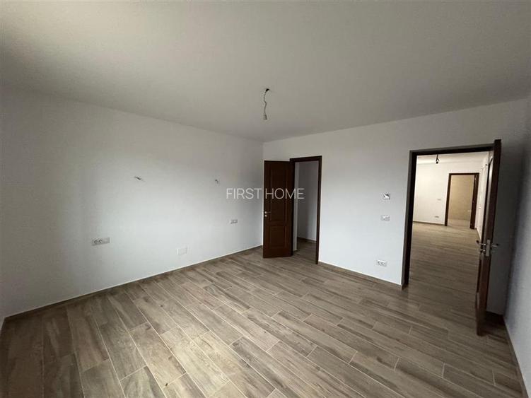 Vila deosebita Parter + Mansarda de vanzare in Odobesti - 19