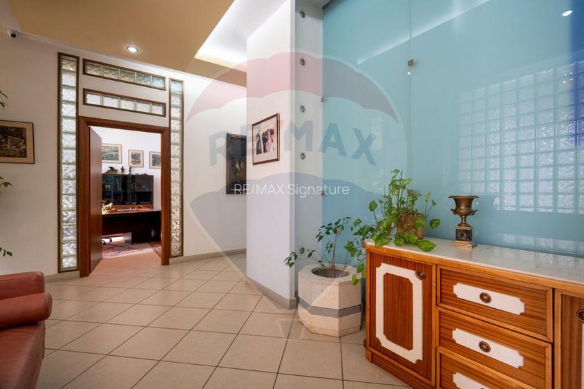 DE INCHIRIAT Spațiu comercial Bd. Unirii – 1335 mp - 22