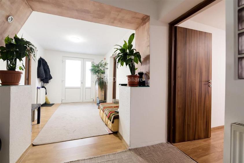 RECO Imobiliare | Casa P+E, 916 mp teren, front 25 ml – Iorga, zona Garii - 2