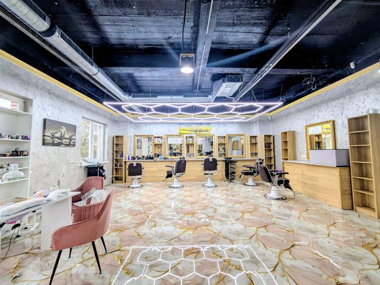 De închiriat: SAD - 220 mp - Pretabil pentru salon de infrumusetare - 2