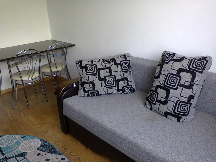 Inchiriere garsonieră zona Far/ Blla. - 2