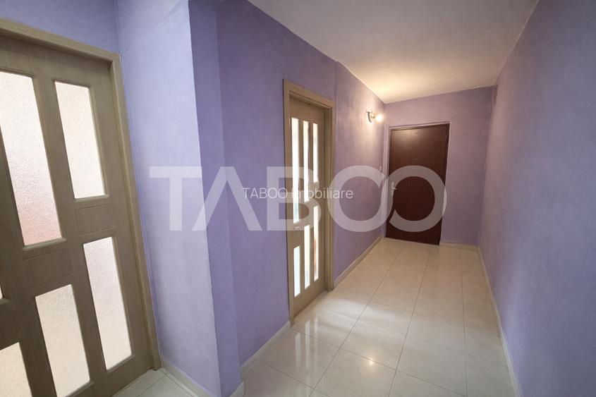 Apartament decomandat 50 mpu etaj 1 balcon pivnita Strand - 4