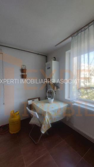 Apartament 2 camere de vanzare, situat in zona Tomis II - 2