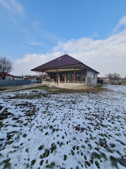 Vila D+P+M de vanzare in Tulucesti, jud.Galati, 5 camere, teren 933 mp - 3