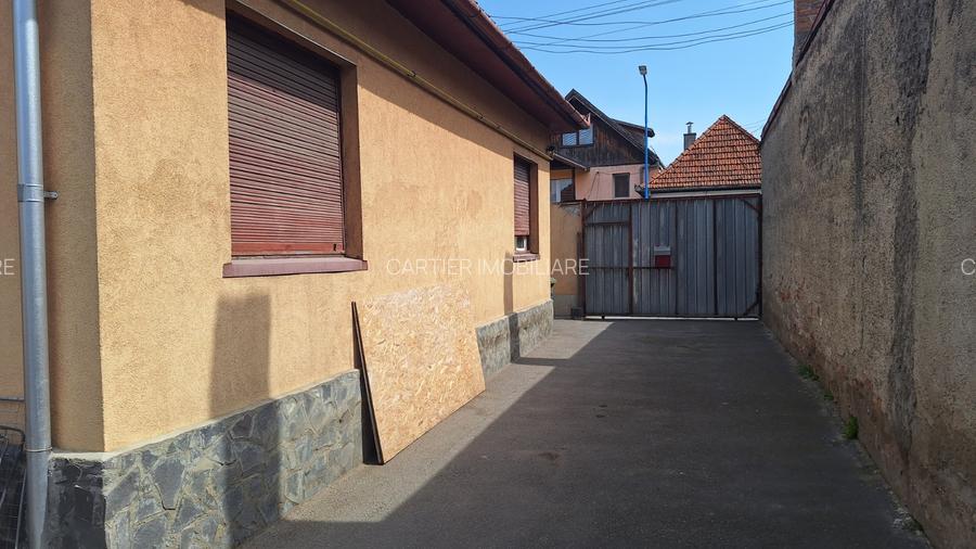 Vand casa in Bartolomeu - 2