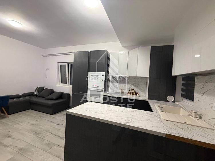 Casă triplex cu 3 camere de închiriat ,Curte, Mosnita Veche - 3